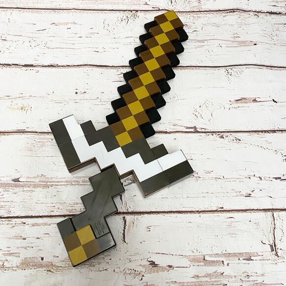 MINECRAFT Transforming 2 In 1 Iron Sword Pick Axe Toy 2014 - Picture 1 of 4